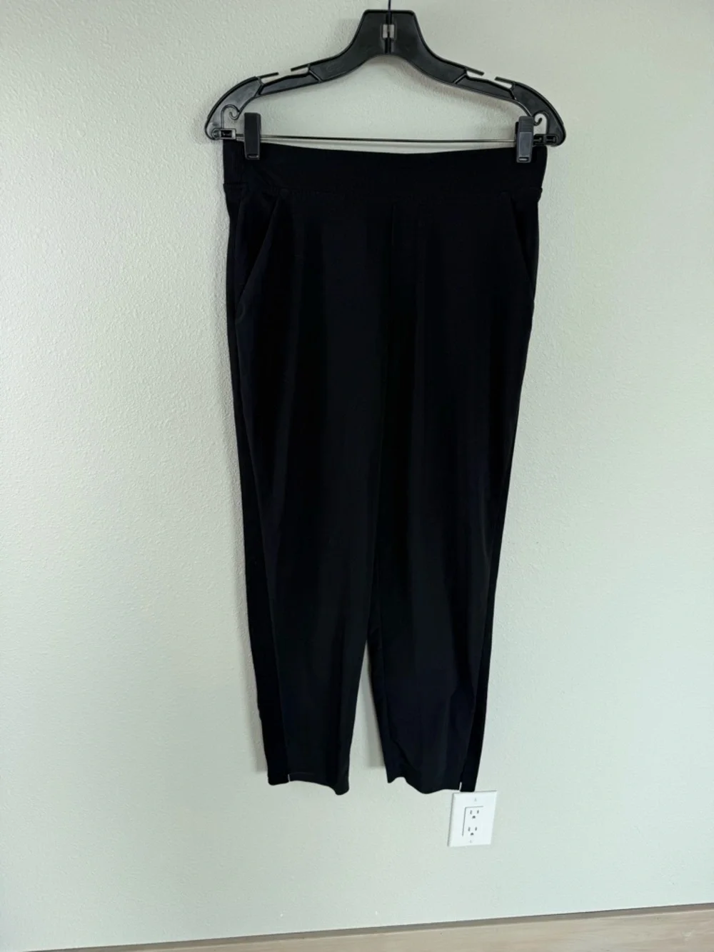 Athleta Brooklyn Ankle Pant Black Athleisure Casual Women’s Size 8